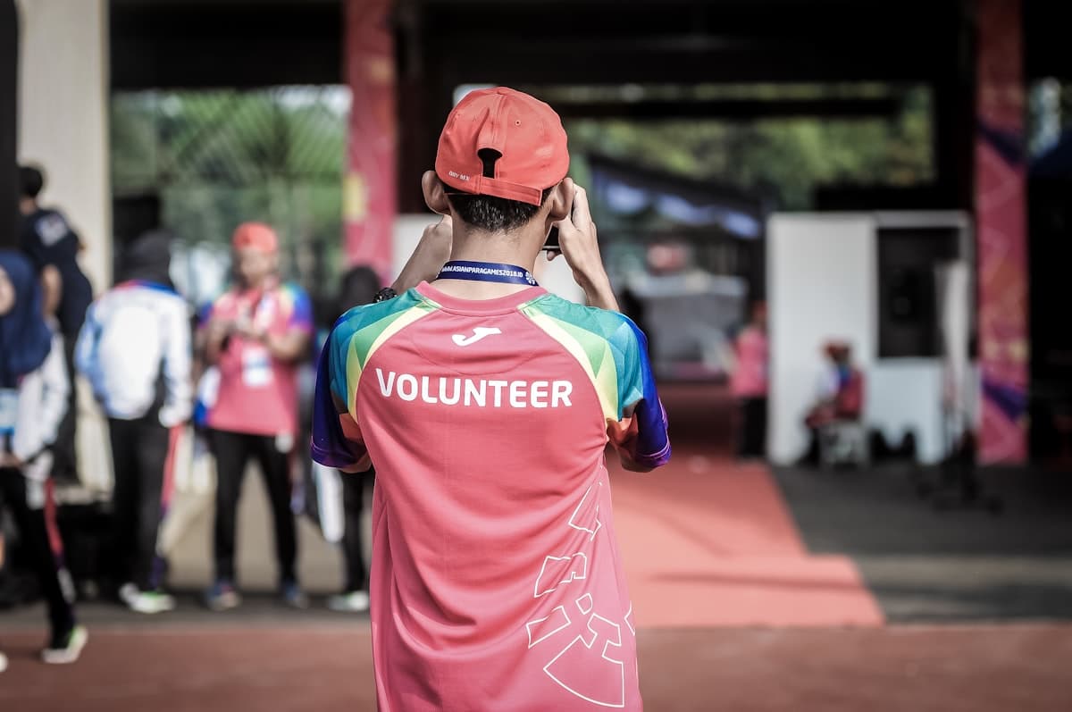 Representative photography of community volunteering